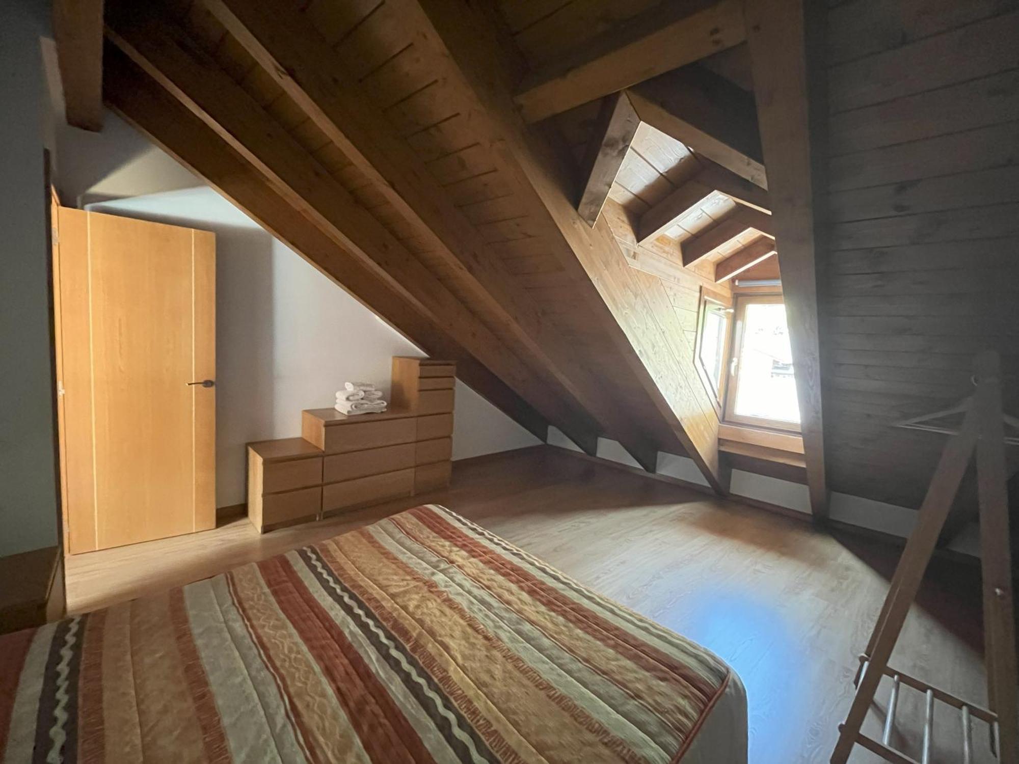 Casa Damian Del Baile Apartamentos Benasque Camera foto