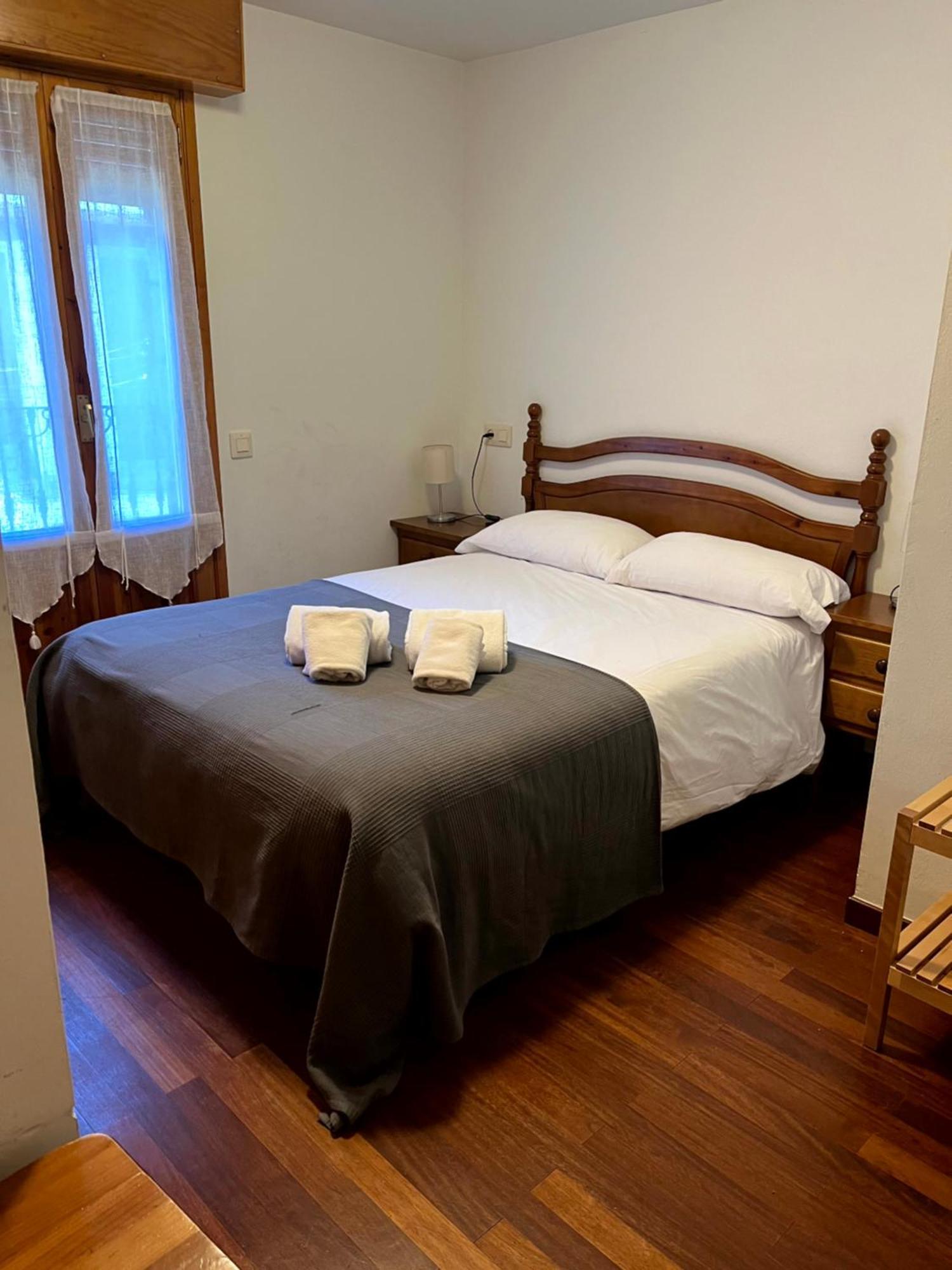 Casa Damian Del Baile Apartamentos Benasque Esterno foto